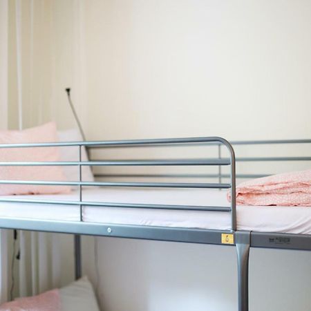 Hotelik Okecie 39 - Nocleg I Parking Blisko Lotnisko Okecie Варшава Екстер'єр фото