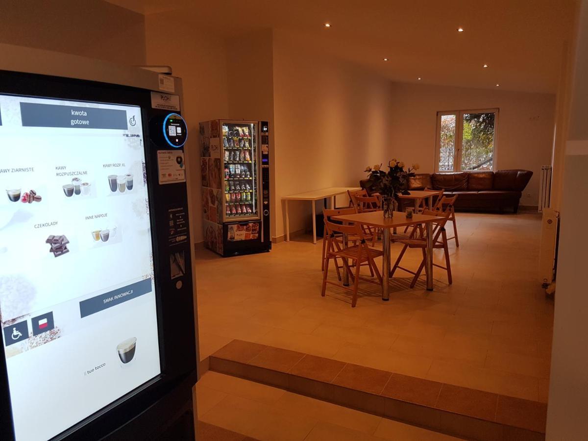 Hotelik Okecie 39 - Nocleg I Parking Blisko Lotnisko Okecie Варшава Екстер'єр фото