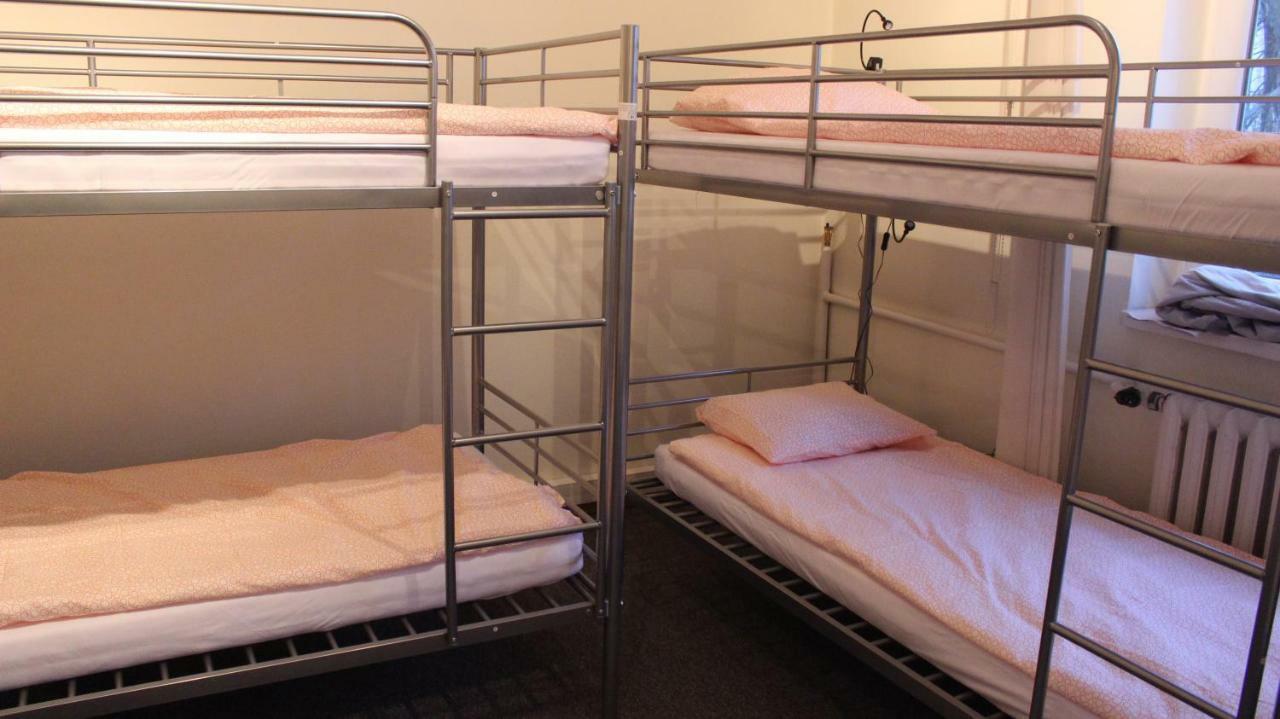 Hotelik Okecie 39 - Nocleg I Parking Blisko Lotnisko Okecie Варшава Екстер'єр фото